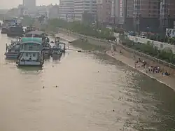 Купание в Хань-реке в Ухане