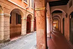 Уличное крыльцо