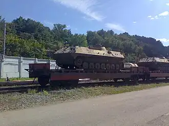 1В14-3 на железнодорожной платформе