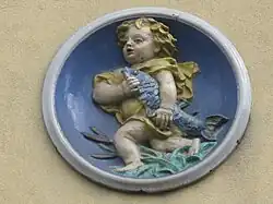 Путто. 1950. Майолика. Бартгассе, 5-7. Вена