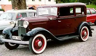 Ford Model 18 55 Deluxe Tudor Sedan, 1932