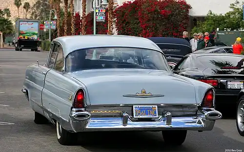 Lincoln Capri, 1956