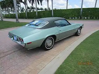 1973 Camaro с опционной виниловой отделкой крыши