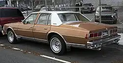 Седан Chevrolet Caprice Classic. Вид сзади