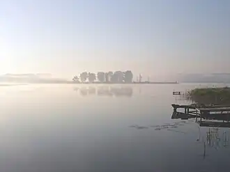 Пяловское водохранилище у деревни Юрьево осенью 2005 года