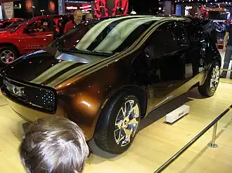 Вид спереди, с водительской стороны