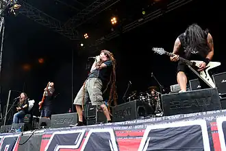 Shadows Fall на концерте в 2014 году.