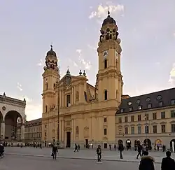 Церковь театинцев (Святого Каэтана). 1663—1690. Одеонсплац, Мюнхен