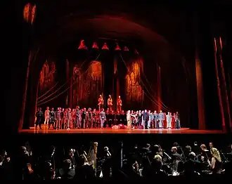 Поклоны после представления балета на Исторической сцене Большого театра (4 июня 2022): Курбский — Артём Овчаренко, Анастасия — Светлана Захарова, Иван IV — Михаил Лобухин, дирижёр Павел Сорокин