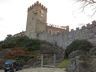 Восточная стена замка