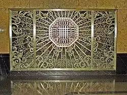 Вентиляционная решётка в холле первого этажа