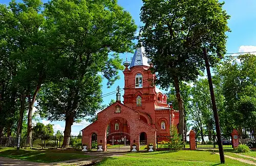 Ворота и центральный вид на храм (2015)