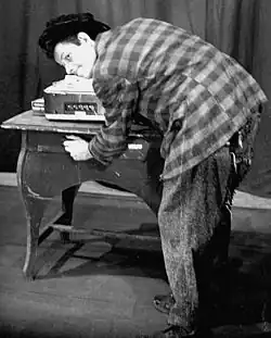 Б. Ангеловский в главной роли в собственной постановке. Велес, Македония, 1969.