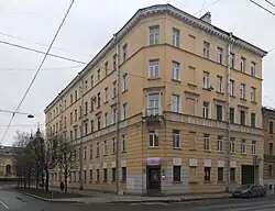 Дом на углу 7-й Советской и Красноборского пер. (6-я Советская, 18)