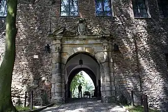 Ворота замка