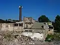 Разрушенная фабрика стекла.