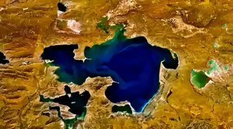 Снимок озера из NASA World Wind.