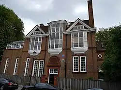 Мелбери-роуд, 8