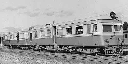 Двухвагонный дизель-поезд ADE/ADT (ADE — моторный вагон)