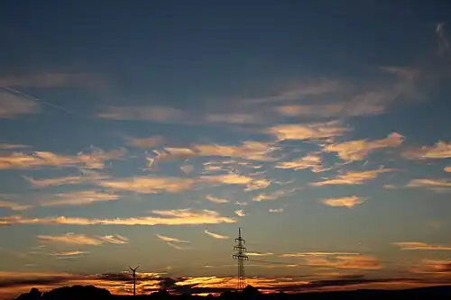 Перистые облака вечером