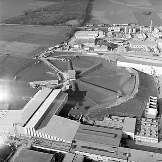 Земляной вал над протонным синхротроном.