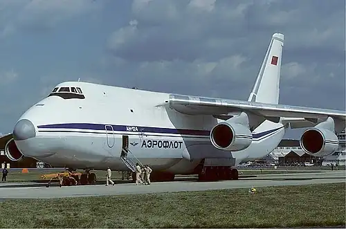Транспортный Ан-124