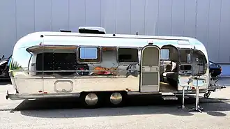 Трейлер Airstream