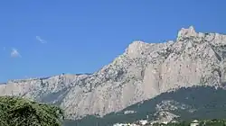 Вид на Ай-Петри с территории п. Мисхор