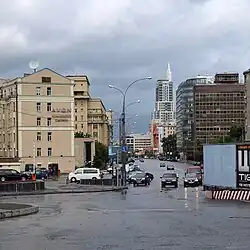 Начало проспекта Академика Сахарова.