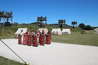 построение на плацу палаточного лагеря