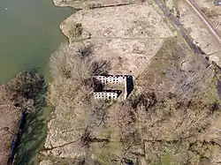 Руины дворца Александра I близ улицы Горбунова