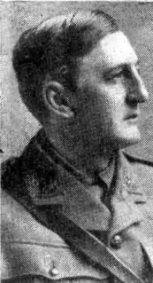 Мейсон в форме капитана Манчестерского полка