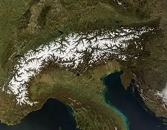 Заснеженные Альпы, вид из космоса