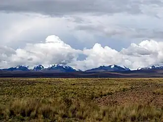 Вид на Кордильера-Реаль со стороны Альтиплано.