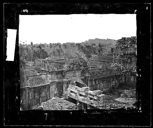 Состояние Ангкора в XIX веке. Фотография Джона Томсона[англ.]