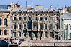 Дом-особняк Э. М. Мейера, совместно с архитектором Р. Б. Бернгардом. 1870—1872. Санкт-Петербург, Английская набережная, 30