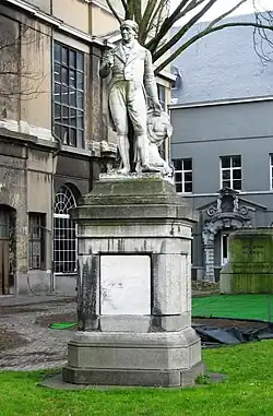 Памятник художнику Маттеусу ван Бре. Антверпен.