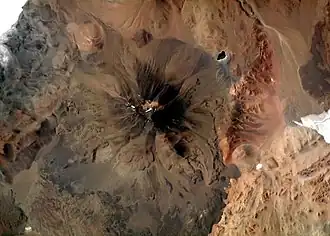 Вулкан Аракар (2003 г.). Снимок НАСА.