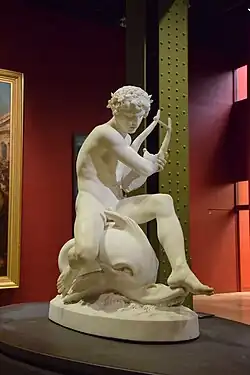 Та же статуя с другого ракурса