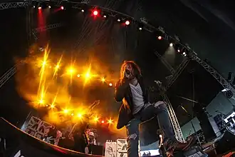 Asking Alexandria выступает на  With Full Force фестивале в 2013.