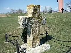 Старинный казацкий крест на могиле атамана