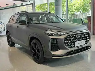 2022–настоящее времяAudi Q6