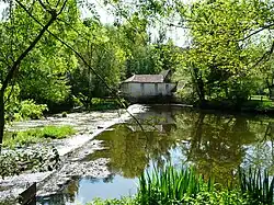 Река Овезер и водяная мельница Редроль