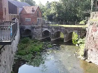 Средневековый мост и городские ворота