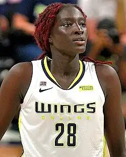 Авак Куиэр в игре за «Даллас Уингз» против «Лос-Анджелес Спаркс» (19 сентября 2021 года)