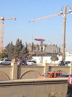 Появляются первые этажи