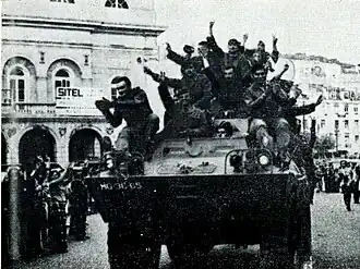 Повстанцы вступают в Лиссабон