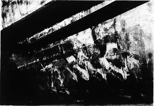 Вид на вмятину в правом борту.