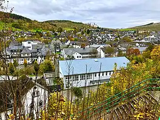 Общий вид нижней части Бад-Берлебурга с верхней части пешеходной дорожки Мюльрайнхен