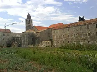 Францисканский монастырь на о.Бадия